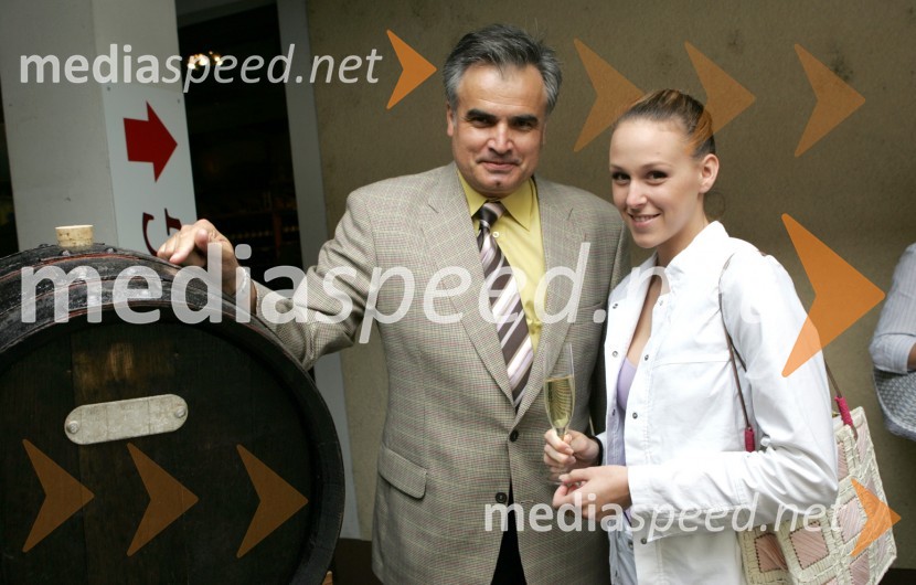 Marjan Podlesnik in Polona Baš, miss Universe 2003 
